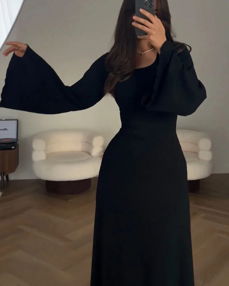 ALLYSON | Elegant långärmad klänning
