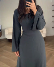 ALLYSON | Elegant långärmad klänning
