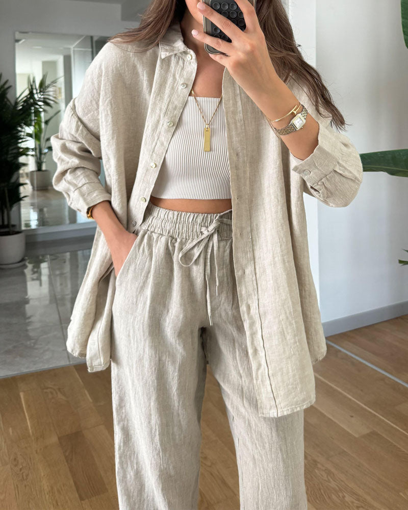 AMY | Bekväm blus med knappar och byxset