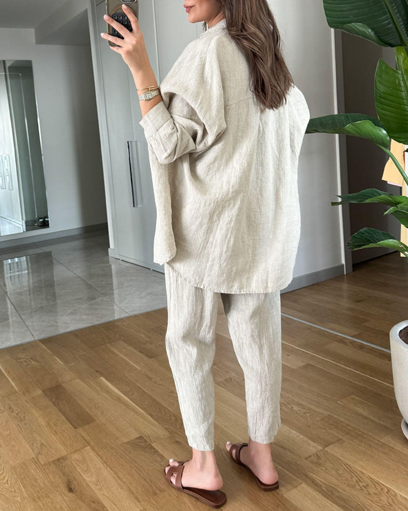 AMY | Bekväm blus med knappar och byxset