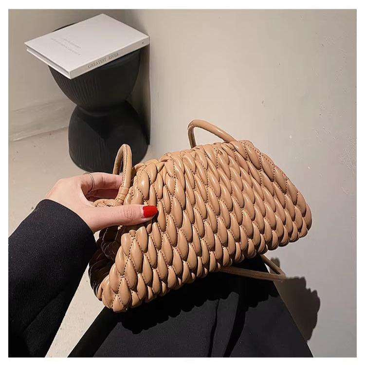 Chloe | Stilren enfärgad mini läder crossbody axelväska