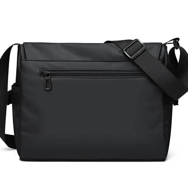 Mason | Vattentålig läder crossbody messenger- och resväska