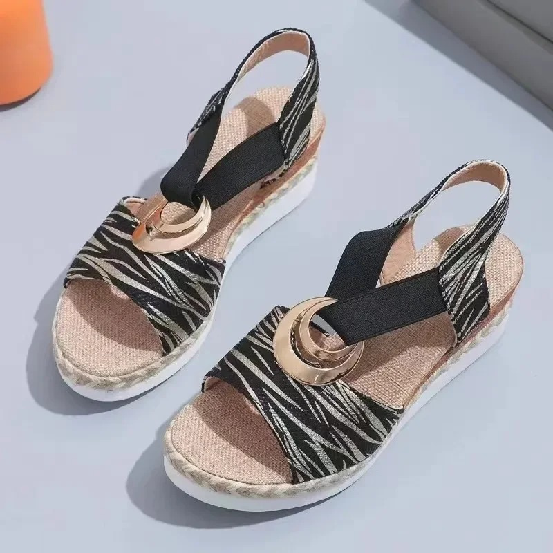 Mayla | Avslappnade mönstrade slip-on sandaler