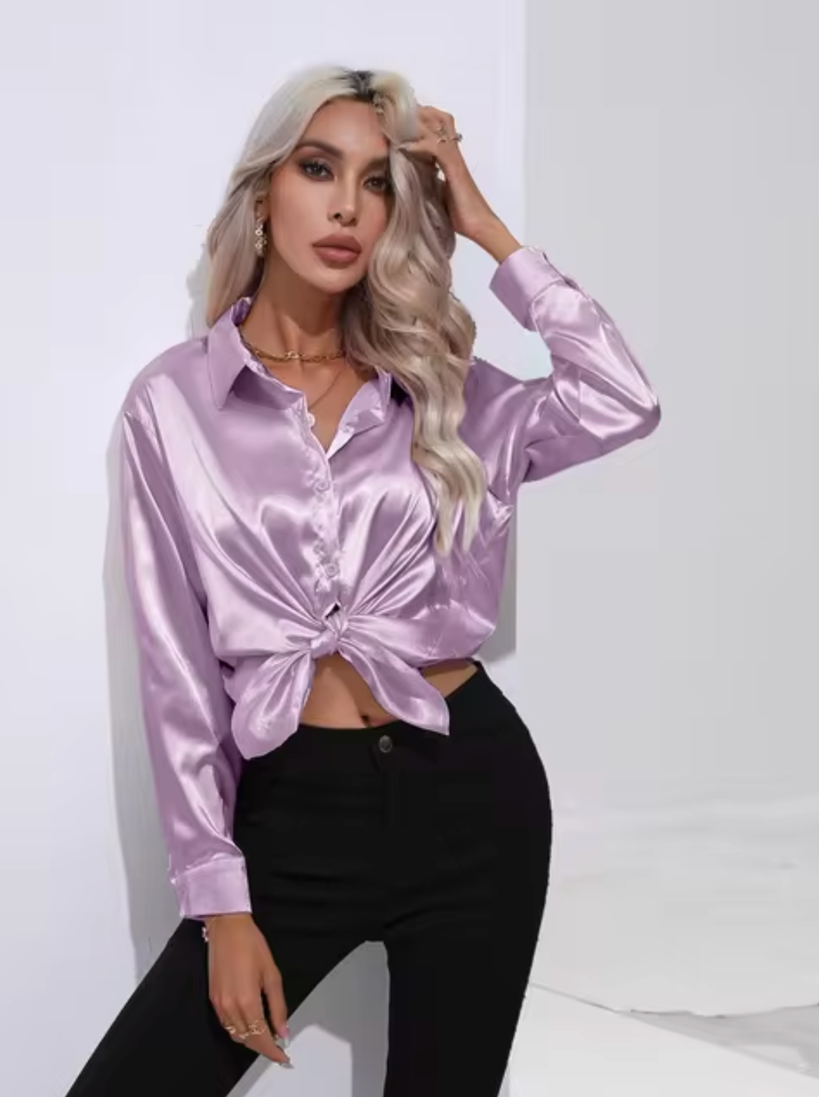 Clara | Elegant blus i satin med långa ärmar