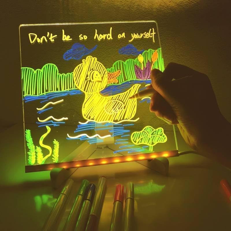 BrightScribe | LED-Memotafel mit 7-Farben-Marker für Zuhause und Büro 0