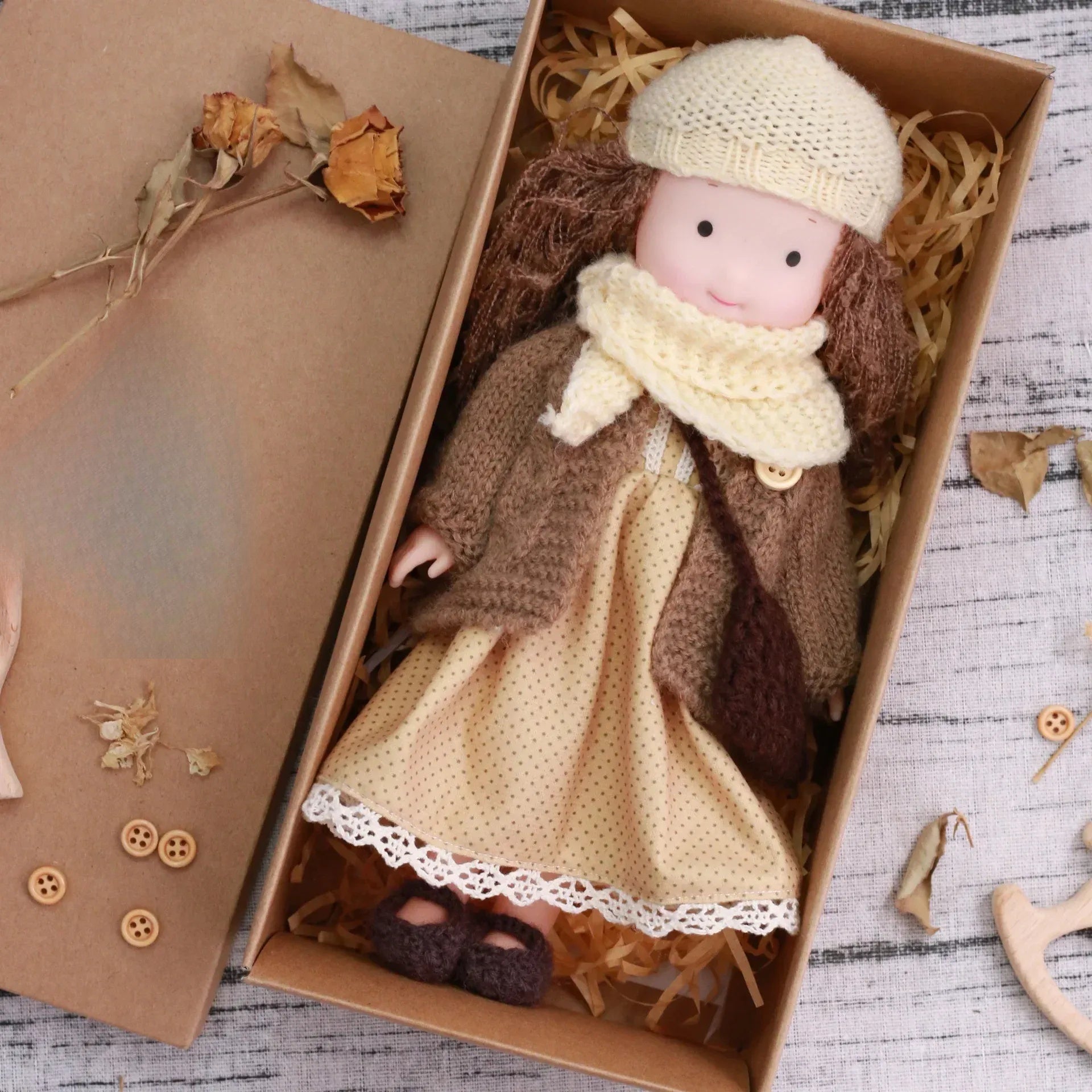 CuddlyCharm | Plüsch-Anziehpuppe mit Accessoires Geschenkset 1
