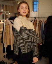 Damen Rollkragenpullover Oversized mit Fischgrätmuster Komfortabler Strickpullover für Herbst und Winter 5