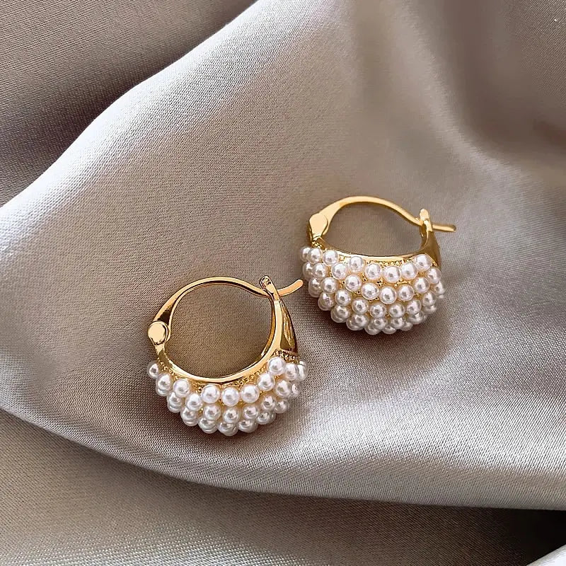 ELITE-_-Elegant-Pearl-Earrings-Lizabella-Fashion-45890976.jpg