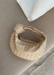 Elegante Damenhandtasche aus praktischem veganem Leder 8