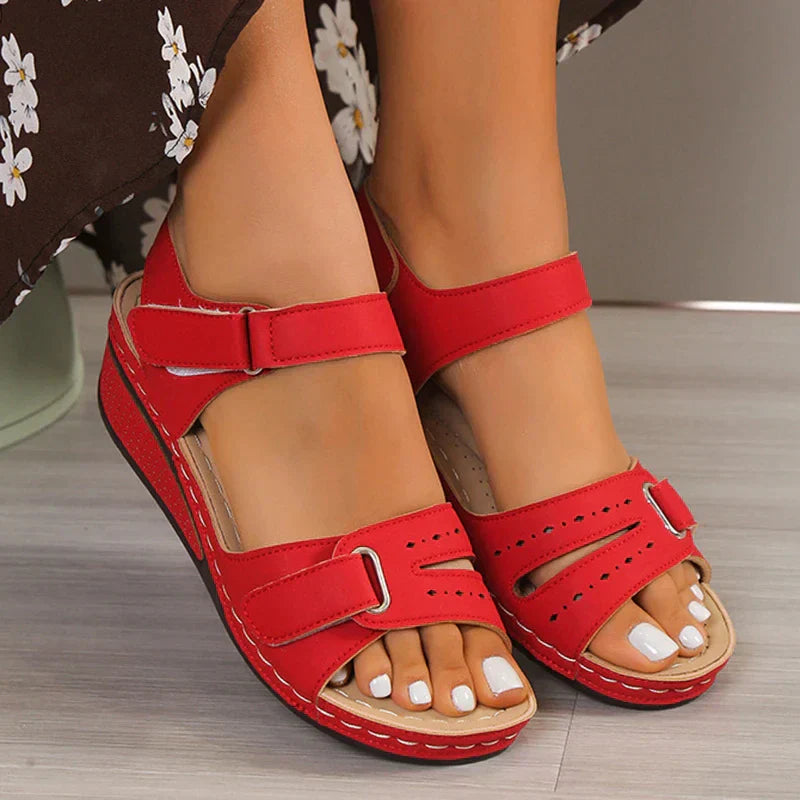 Elegante Damensandalen für den Sommer – Bequeme orthopädische Sandalen mit verstellbarer Passform 1