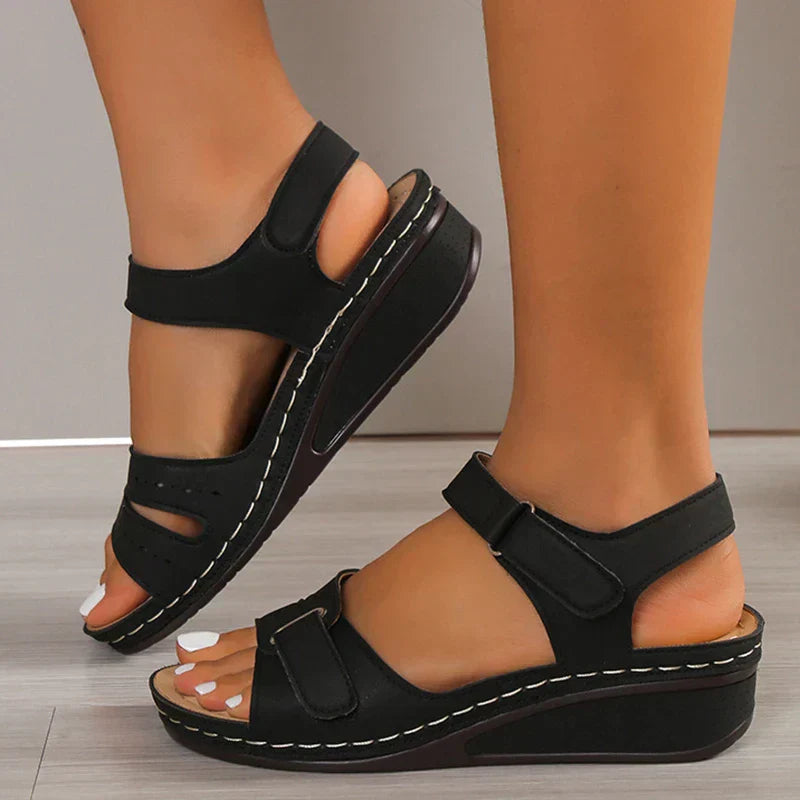 Elegante Damensandalen für den Sommer – Bequeme orthopädische Sandalen mit verstellbarer Passform 2