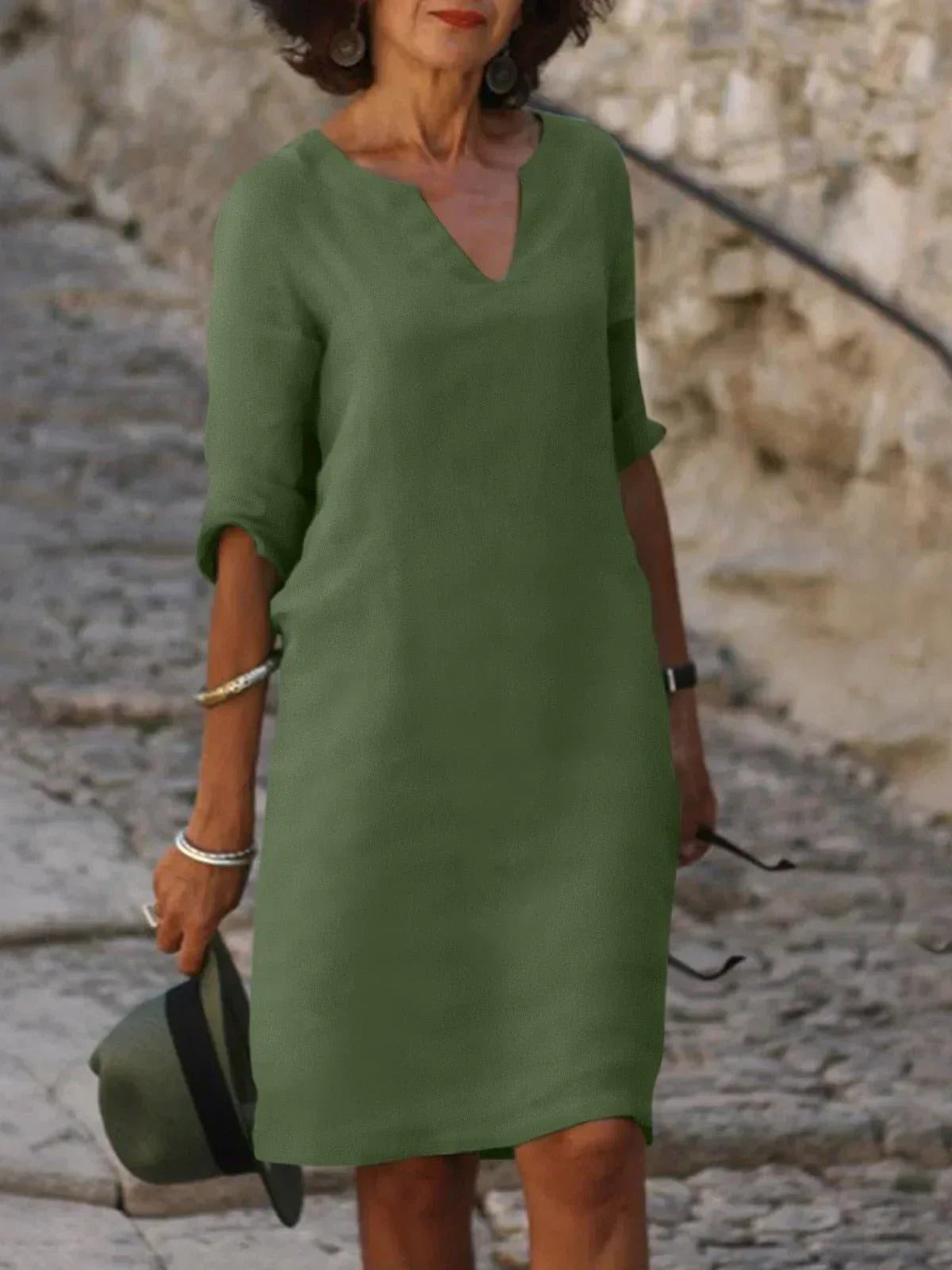 Elegantes Damenkleid mit V-Ausschnitt für vielseitige Anlässe und zeitlosen Stil 2