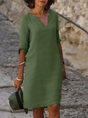Elegantes Damenkleid mit V-Ausschnitt für vielseitige Anlässe und zeitlosen Stil 2