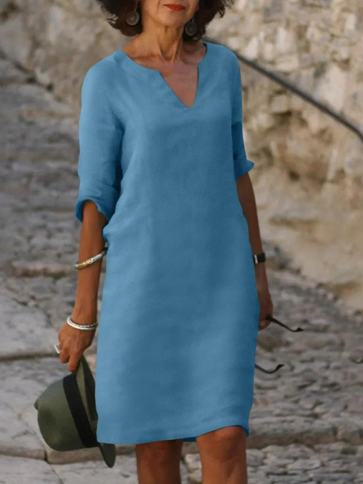 Elegantes Damenkleid mit V-Ausschnitt für vielseitige Anlässe und zeitlosen Stil 9