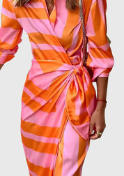 Elegantes Wickelkleid für Frauen – Stilvolles Sommerkleid mit modernem Druck 6