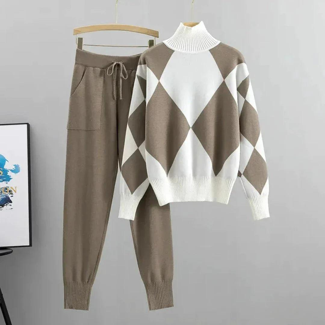 MAVILDE | Mjukt lyxigt sweatshirt-set med långa byxor