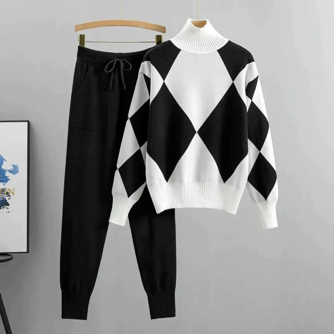 MAVILDE | Mjukt lyxigt sweatshirt-set med långa byxor