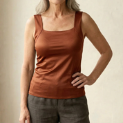 Giulia | Atmungsaktives Tanktop mit integriertem BH für Damen 13