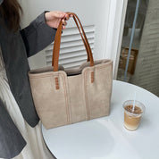 Handtasche Damen Minimalistische Umhängetasche mit Geräumigem Innenfach und Stilvollen Details 3