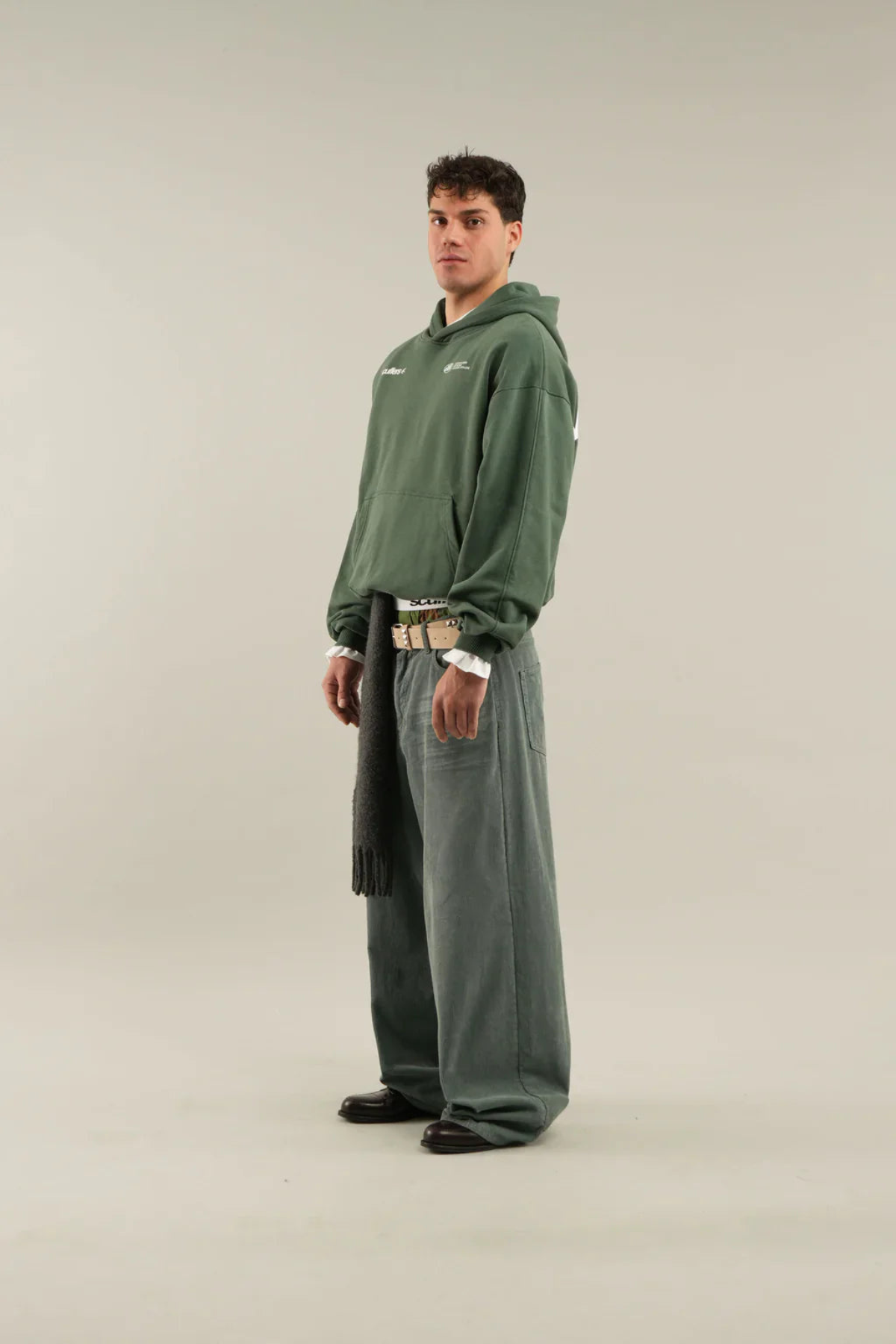 Herren Kapuzenpullover mit Kängurutasche und Relaxed Fit für lässigen Streetstyle 2