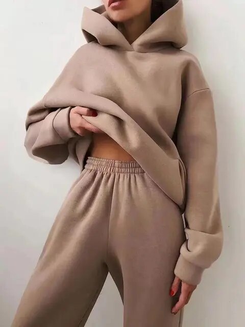 Clara | Mysigt dam-sweatset med huva och joggingbyxor