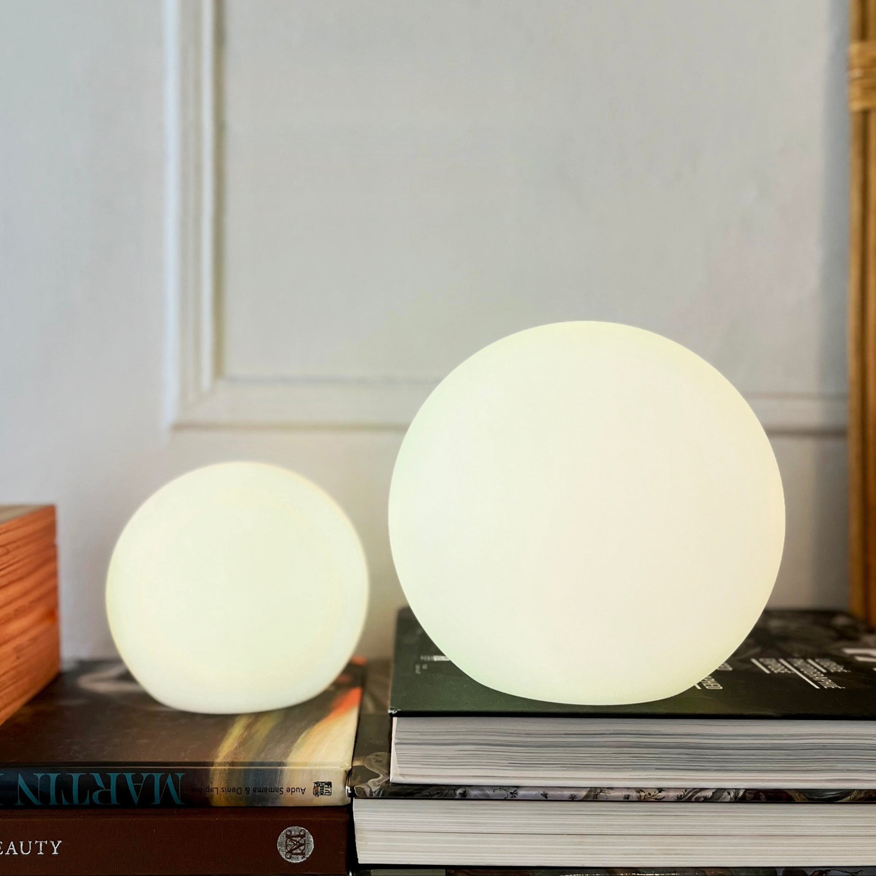 Kabellose LED Lampe für Außenbeleuchtung IP65 Wetterfest mit Fernbedienung – Farbenfrohe Aussenleuchten für Terrasse und Garten 0