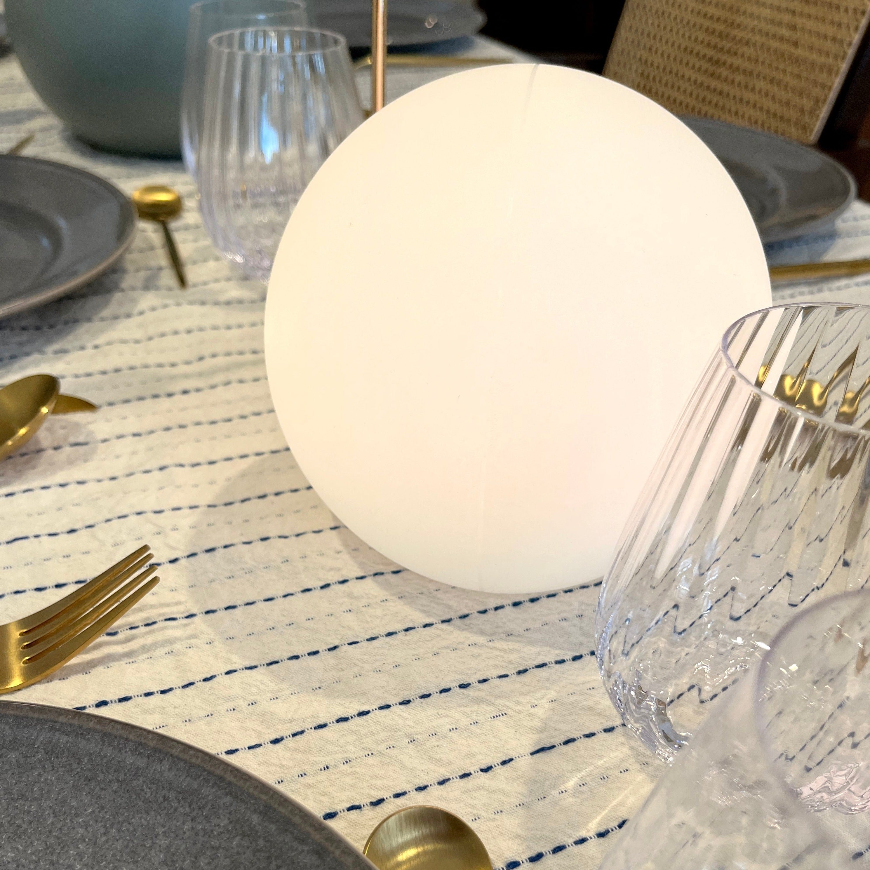 Kabellose LED Lampe für Außenbeleuchtung IP65 Wetterfest mit Fernbedienung – Farbenfrohe Aussenleuchten für Terrasse und Garten 3