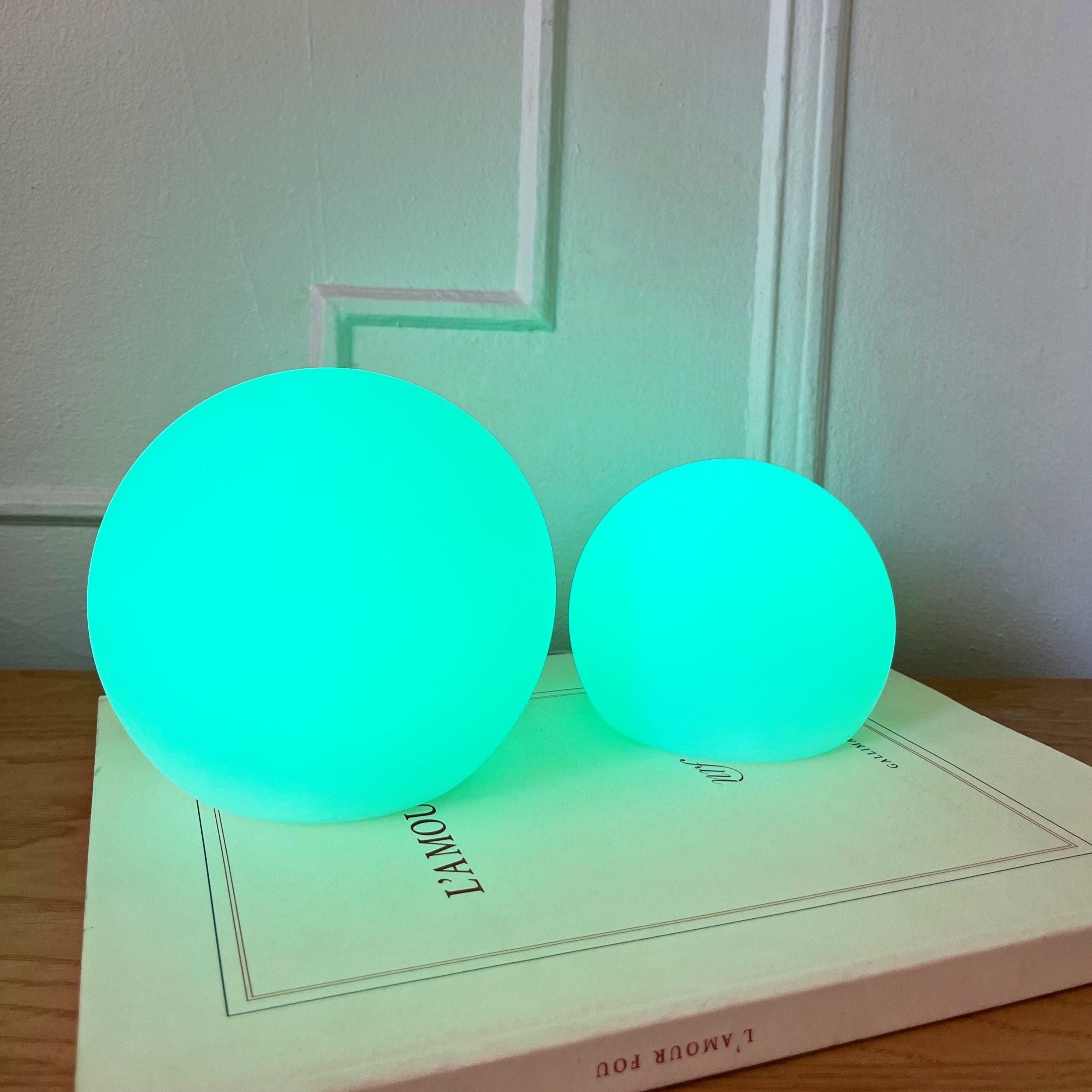 Kabellose LED Lampe für Außenbeleuchtung IP65 Wetterfest mit Fernbedienung – Farbenfrohe Aussenleuchten für Terrasse und Garten 6
