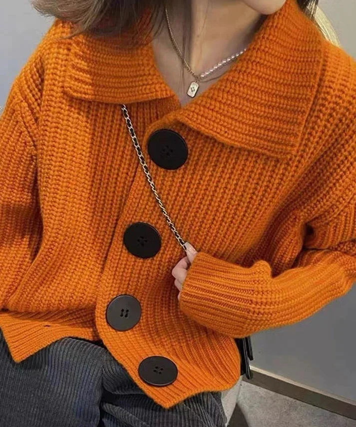 Langärmeliger Pullover mit Kragen 0