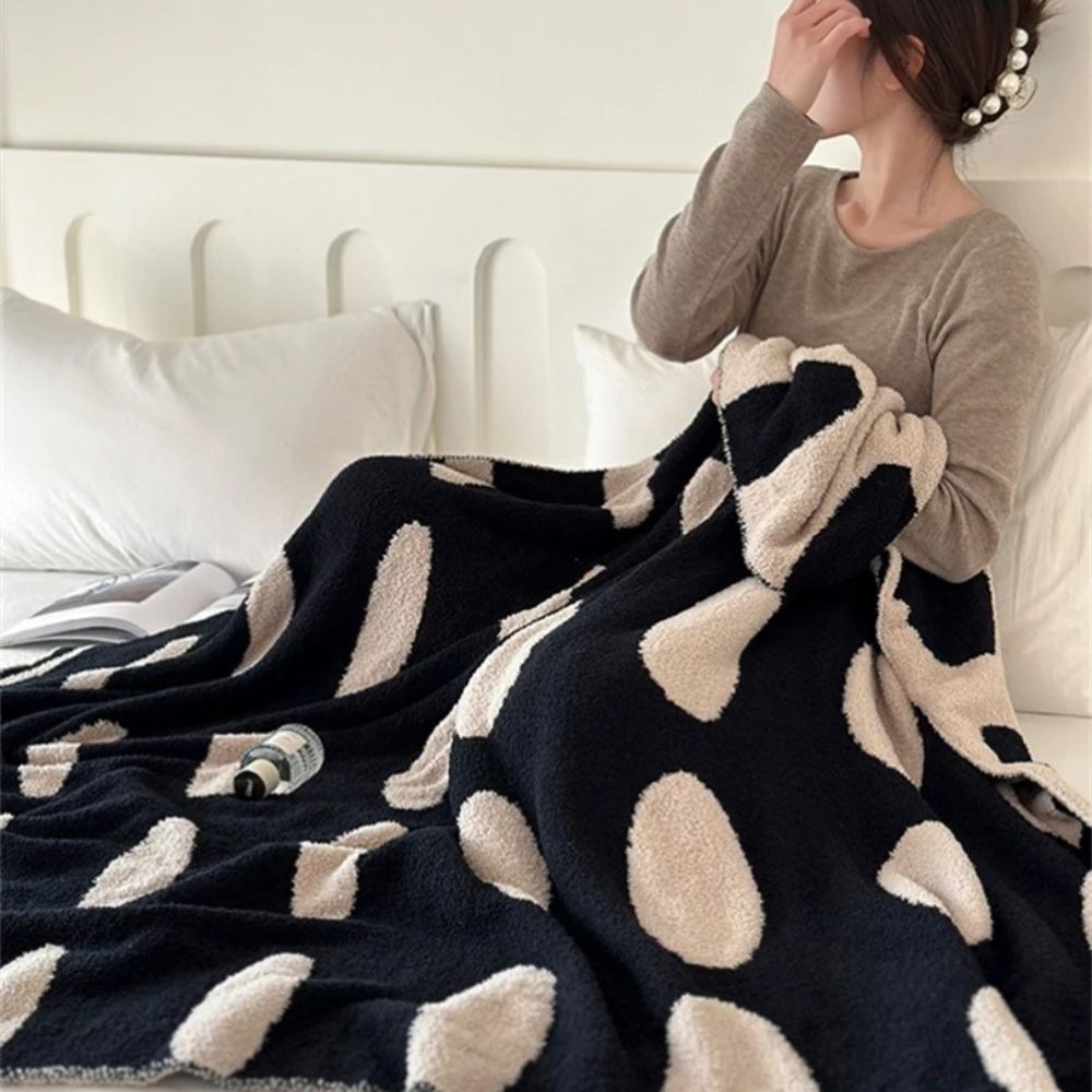 Moderne Fleece Decke für Erwachsene Warm Nylon Wendbar mit Punkten 0