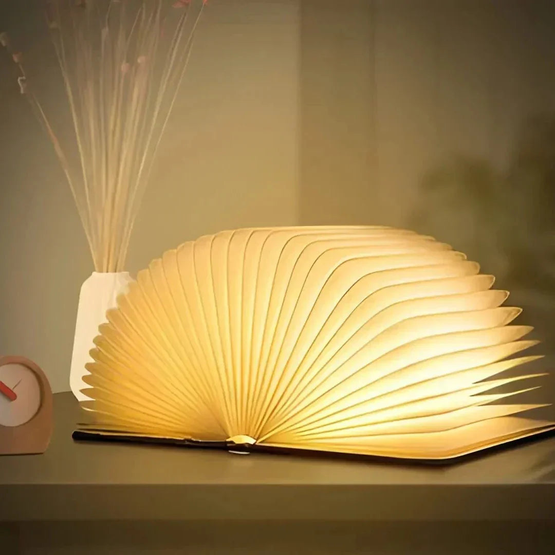Mystische Buchlampe mit warmem Licht 2