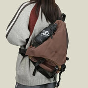 Mason | Vattenresistent nylon crossbody messenger-resa väska