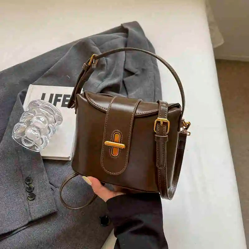 Mira | Mini Crossbody Sling-väska