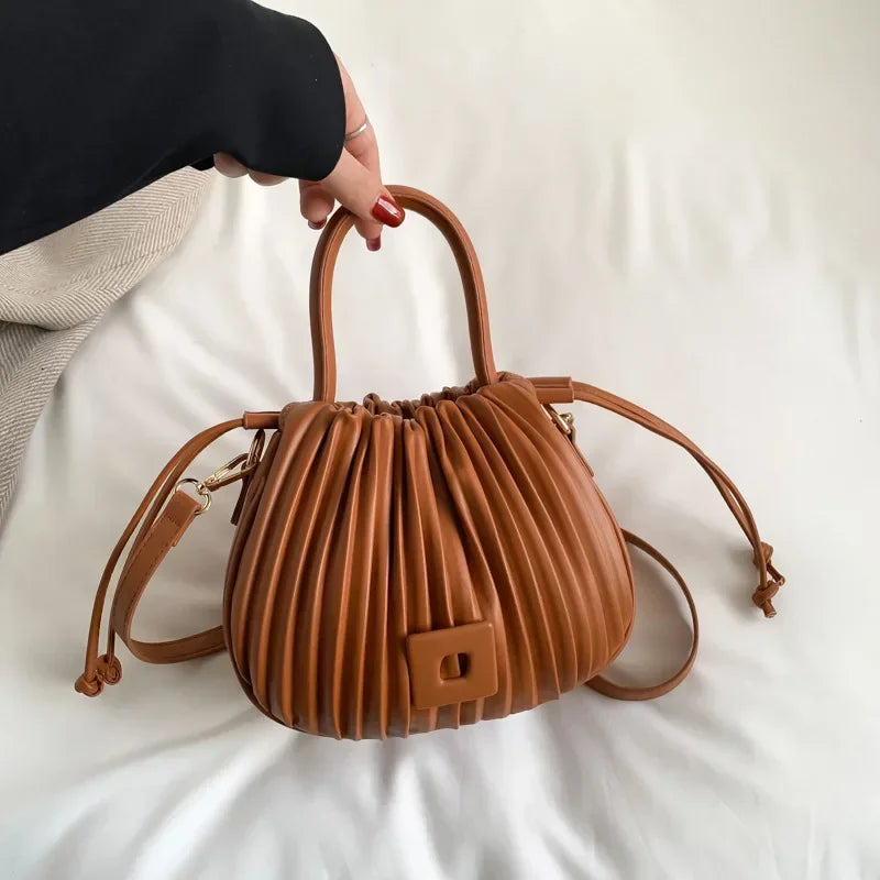 SIENNA | Lyxig stil bucketväska