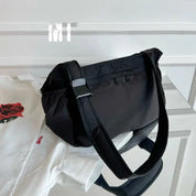 Isabel | Lättviktig Vattentät Nylon Crossbody Messenger-väska