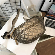 Ethan | Avslappnad quiltad crossbody-bröst- och höftväska