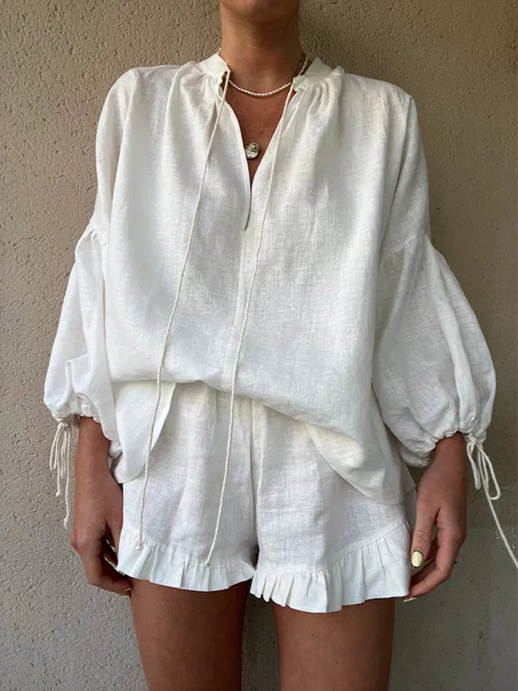 Zara | Elegant V-ringad t-shirt och shorts med volanger set