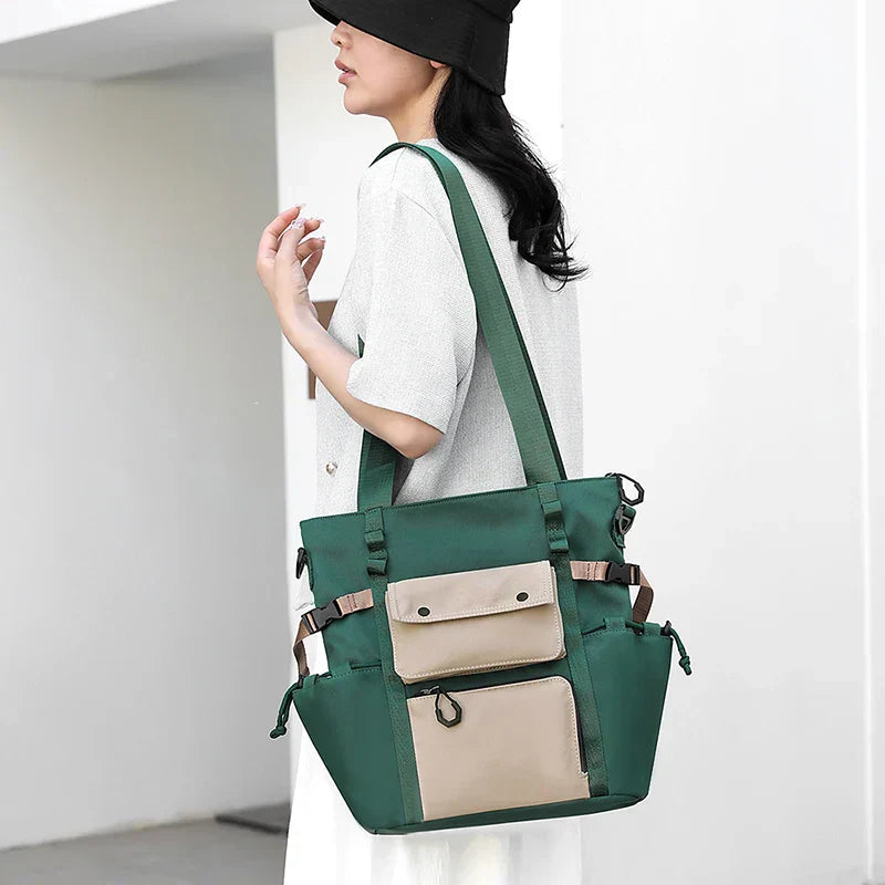Maya | Lätt multi-ficka crossbody axelväska