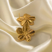 Jemilia | Eleganta vintage-blomörhängen i metall i guld
