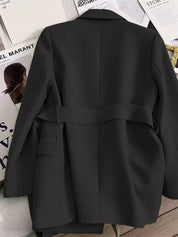 Nora | Stilren blazer med bälte för en modern look
