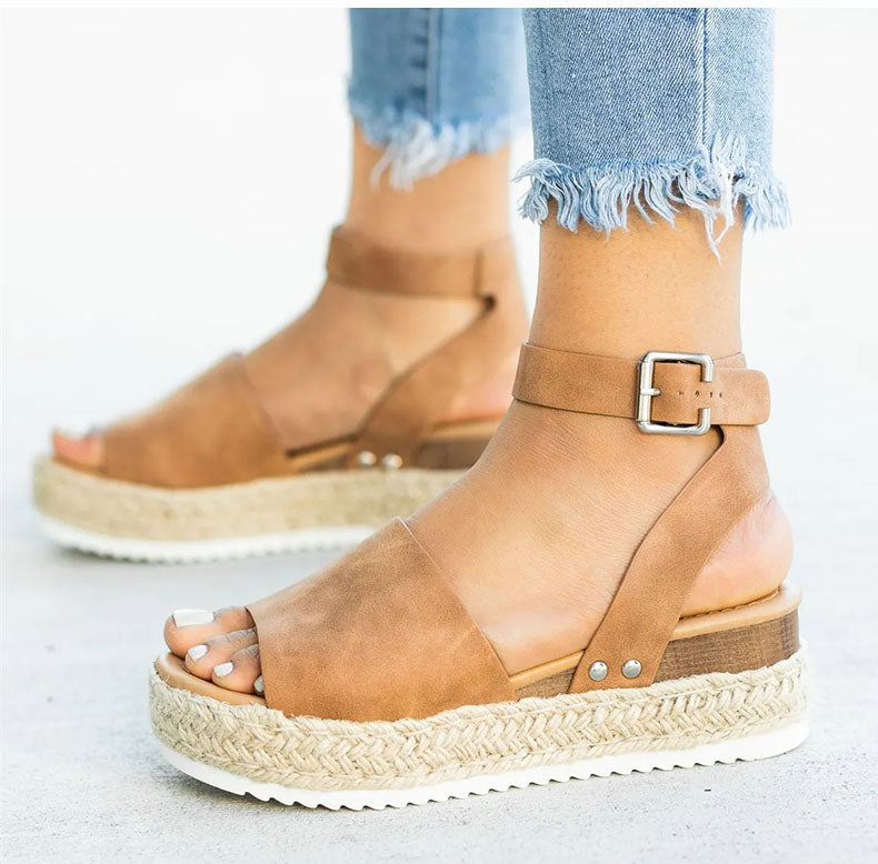 ANNA | Eleganta sandaler med klack
