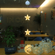 SparkleLights | LED-Lampe in Schneeflocken- und Sternform für die Weihnachtsdekoration 30