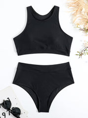 Sportlicher Hochverkleidungsbikini mit Racerback Top 9