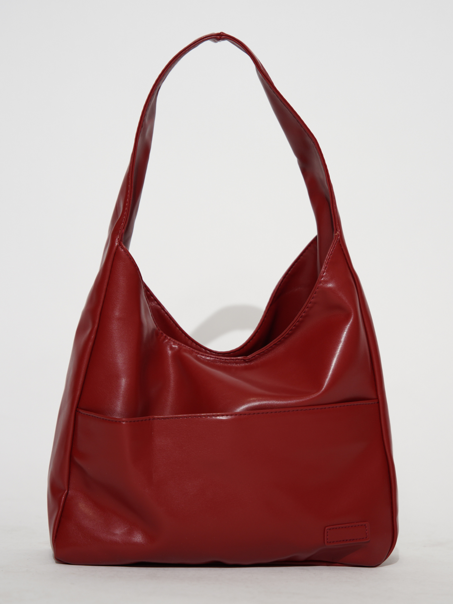 Stilvolle Damen-Schultertasche aus praktischem veganem Leder 0
