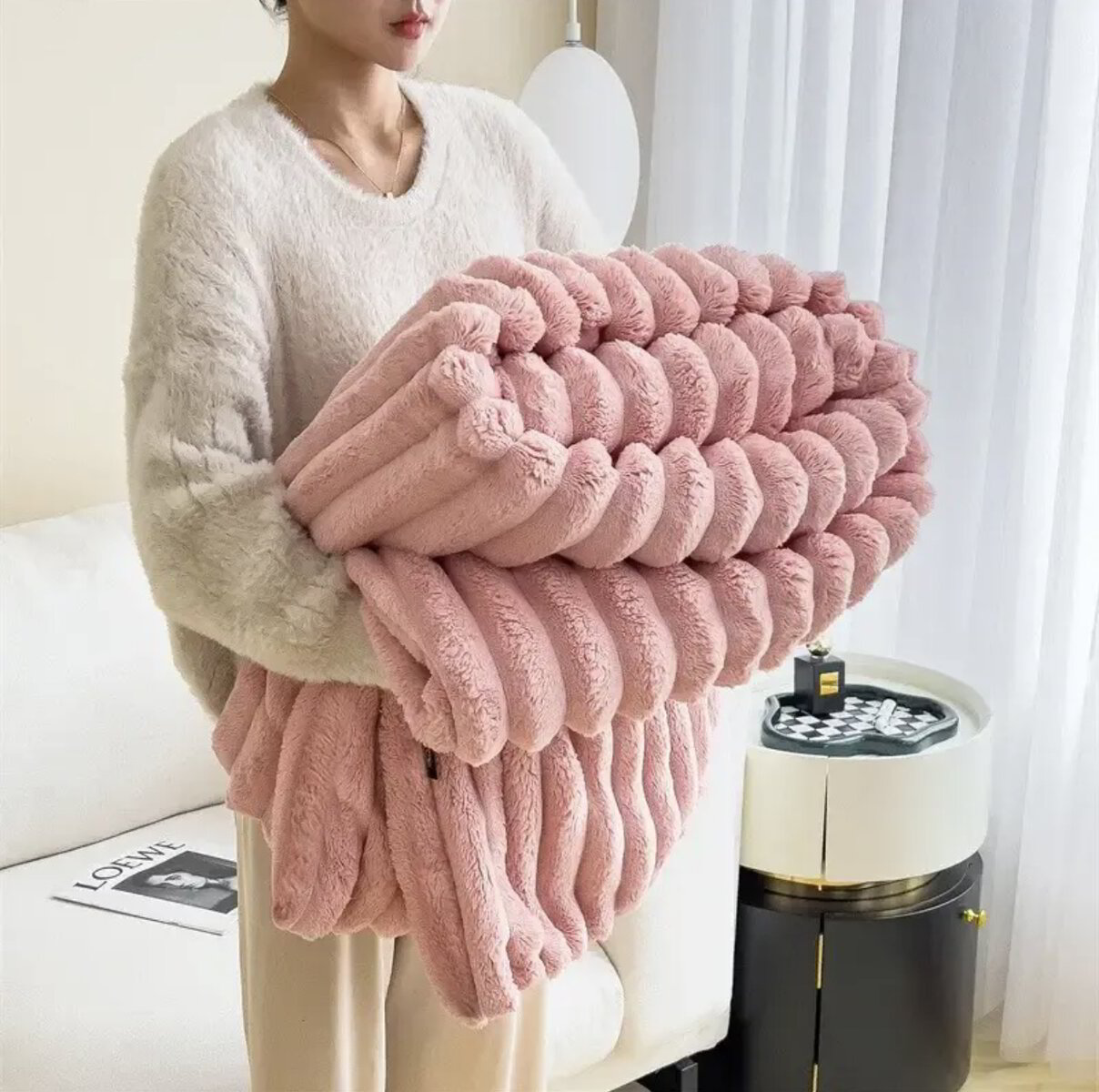 UltraDreams Luxus-Flauschdecke – weich, warm und stilvoll 5