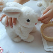 Weiches Plüschhasen-Spielzeug – Kuscheliges Kaninchen-Stofftier mit naturgetreuem Fell zum Schmusen und Spielen. 2