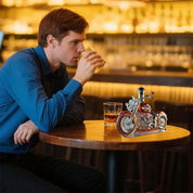 Whiskykaraffe in Form eines Harley-Davidson-Motorrads für die Hausbar 3