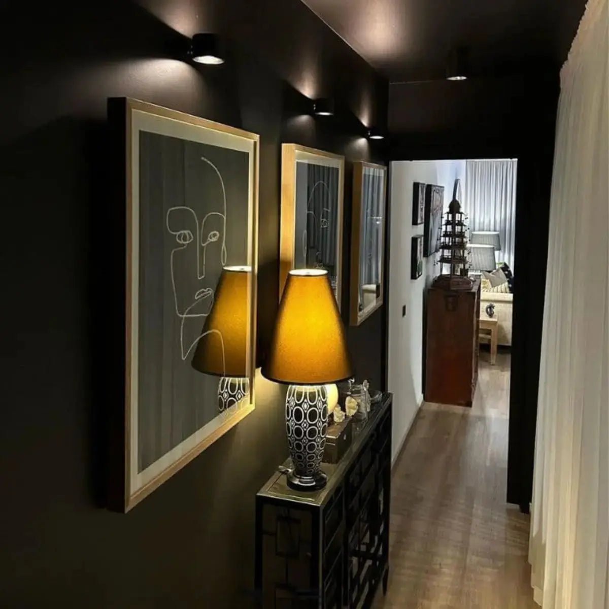 Wiederaufladbare LED-Wandleuchte 7