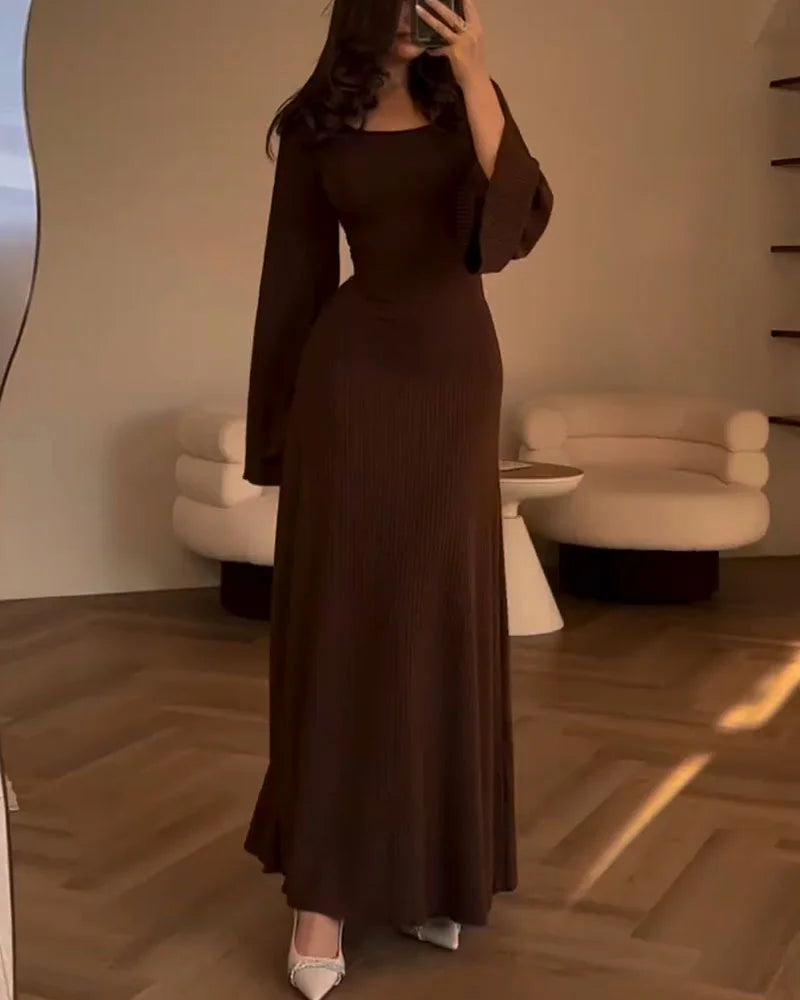 ALLYSON | Elegant långärmad klänning