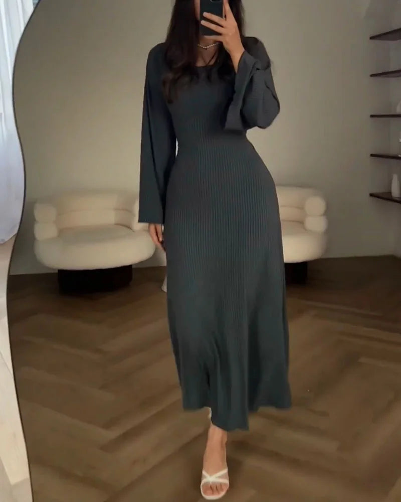 ALLYSON | Elegant långärmad klänning
